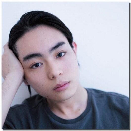 菅田将暉の髪型最新画像！パーマからショート、センター分けまで！ LOVE＆PEACE